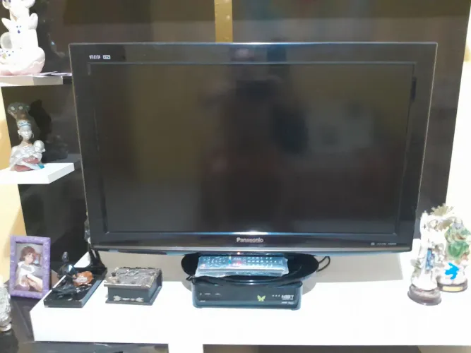 Tv PANASONIC FULL HD 400,00