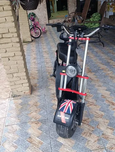 Vendo bike moto scooter elétrica GTS 1000w não precisa de carta