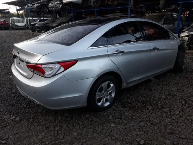 Sucata Hyundai Sonata 182cvs 2011 vendido em peças