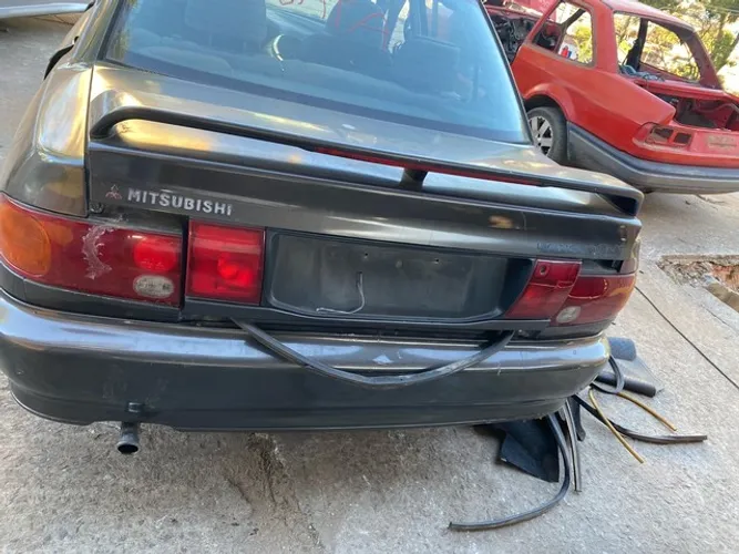 Mitsubishi  Lancer sucata para retirada de peças 