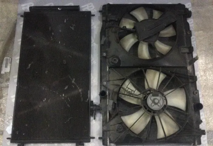 Kit radiador completo com condensador e caixa de direção Honda crv