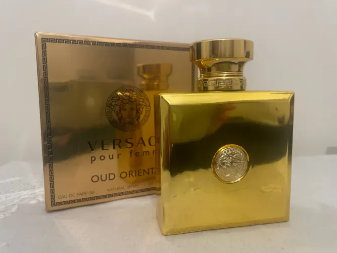 Versace Oud Oriental edp apenas experimentado