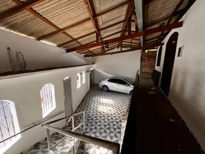 Casa à venda de 300 m², 4 quartos, 2 banheiros, Jorge Teixeira 4