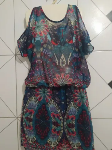 Vestido de renda estampado