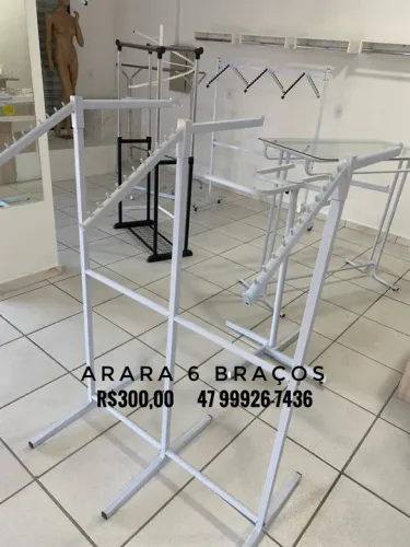 Arara de Metal para Loja 6 Braços 1,39m