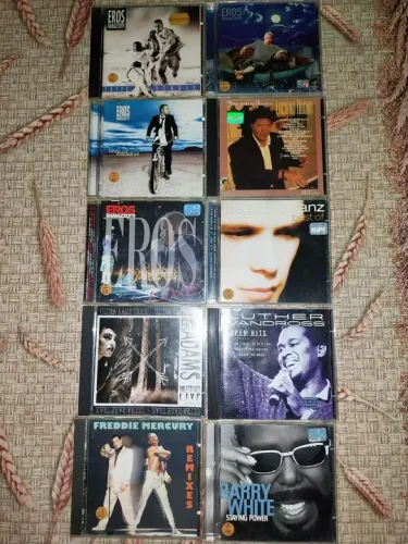 Cds lote de 10 cds originais usados em ótimos estado de conservação 100 reais o lote