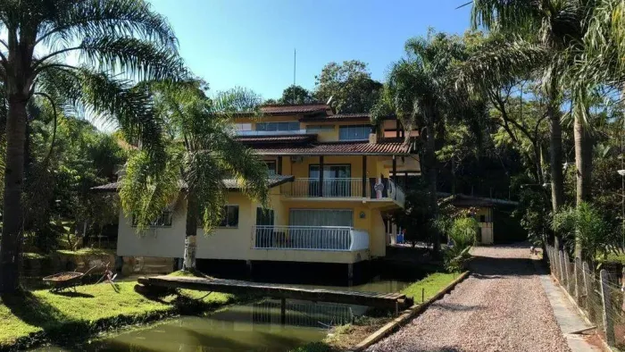Chácara / Sítio à venda, 4 quartos, 2 suítes, 4 vagas, Barracão - Gaspar/SC