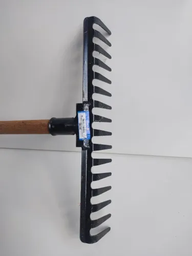 Ancinho Rastelo Leve 14 Dentes C/ Cabo 1,20m