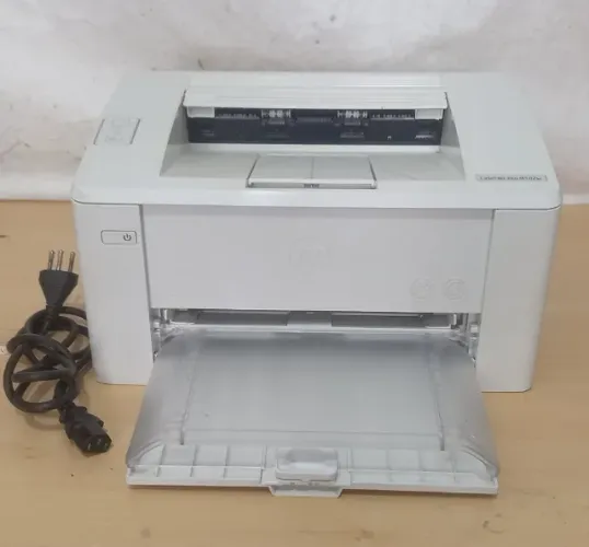 Impressora HP M10W Semi-Nova Com Cabos Func.100% Com Cartucho Novo.