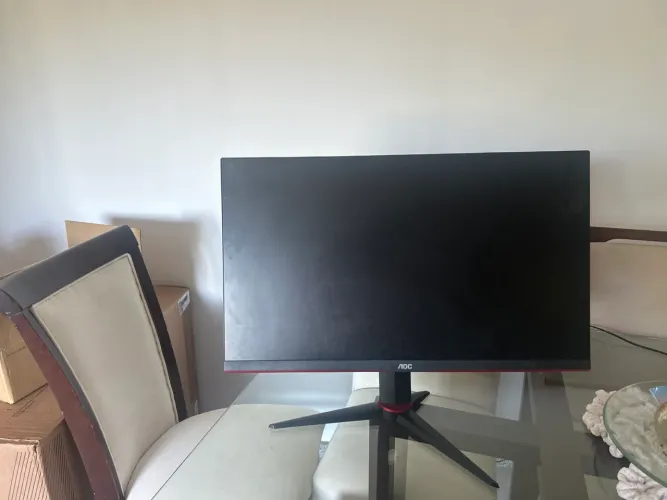 Monitor 27 polegadas com tela quebrada e 144hz