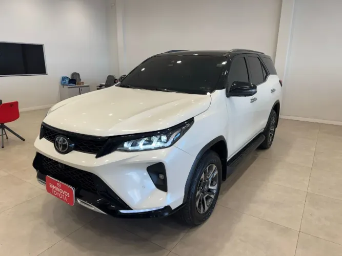 Toyota Hilux SW4 Diamond 2.8 TB 4X4 Die. Aut. 2022