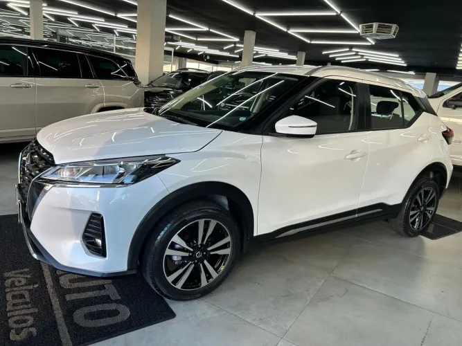 Kicks 2023/23 completíssimo periciado sem retoque 