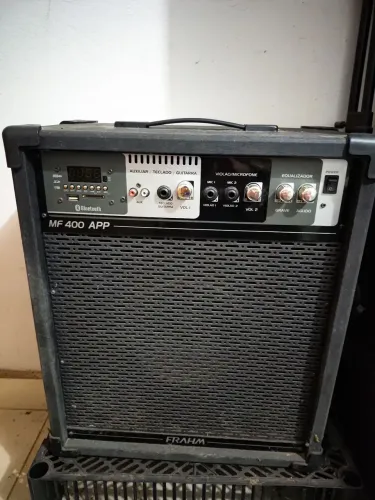 Amplificador para violão e microfone fram