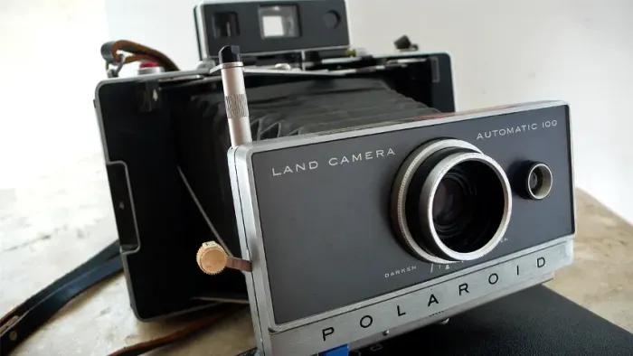 Polaroid Land Camera Automatic 100 [de fole]