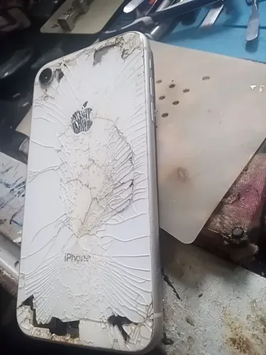 iPhone XR para aproveitar todas peças tudo ok