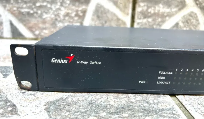 switch de rede Genius N-Way de 16 Portas 