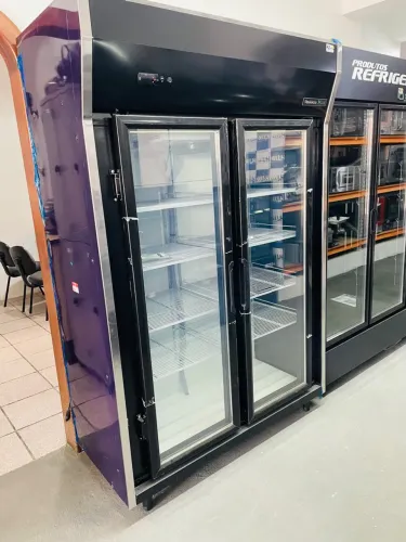 MB cervejeira expositora 2 portas Venâncio