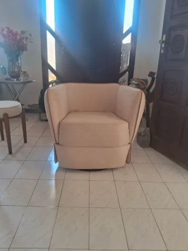 Poltrona Giratória