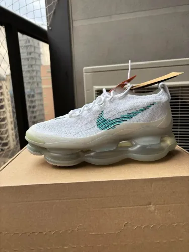 Nike Air Max Scorpion Flyknit White Clear Emerald TAMANHO 40