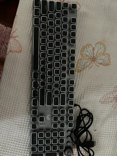 Teclado gamer muda de cor