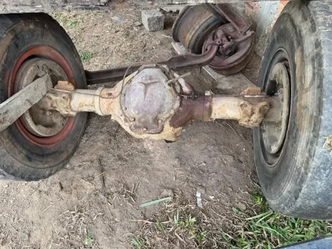 Eixo Dianteiro 1113 + diferencial traseiro 1313