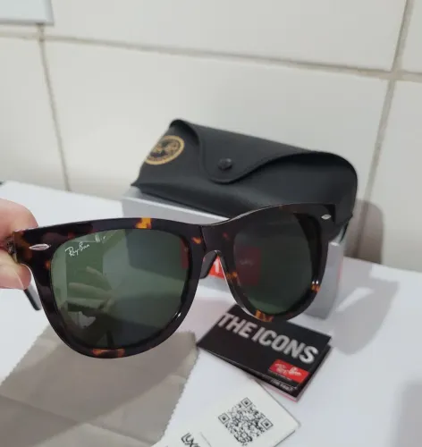 Oculos de sol wayfarer tartaruga ray ban grande