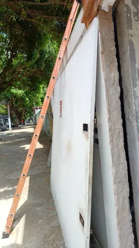 VENDE-SE PORTÃO DE CORRER
