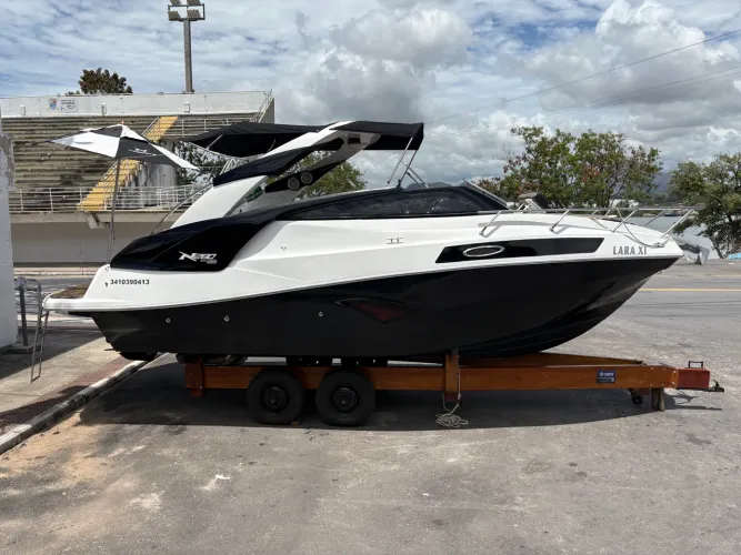 Lancha NX 28 Exclusive