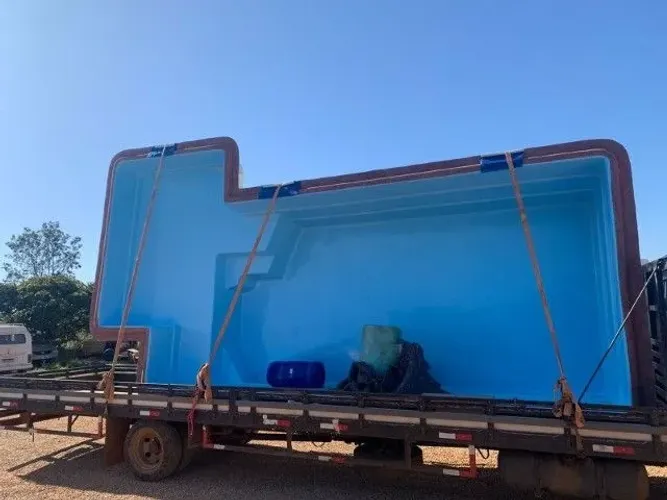 Piscina Nova em Fibra 7 MTS c praia 