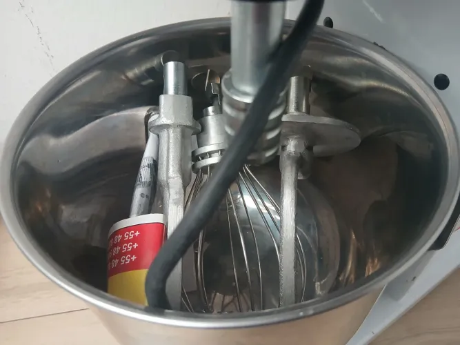 Batedeira planetaria bivolt 