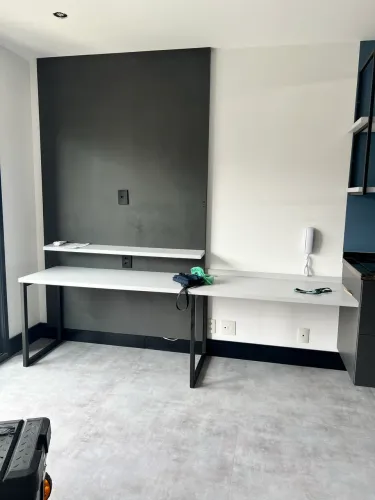 Painel TV com mesa de apoio MDF 