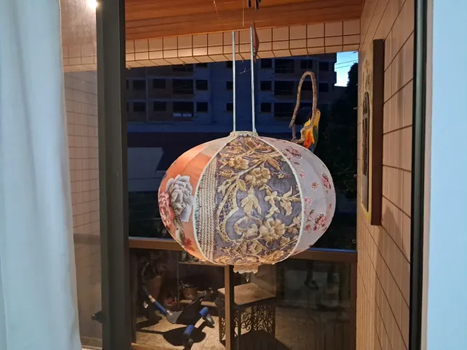 Luminária oriental