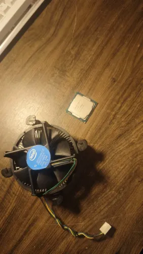 Processador Intel Core i3 8100