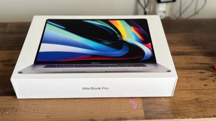 MACBOOK PRO 16