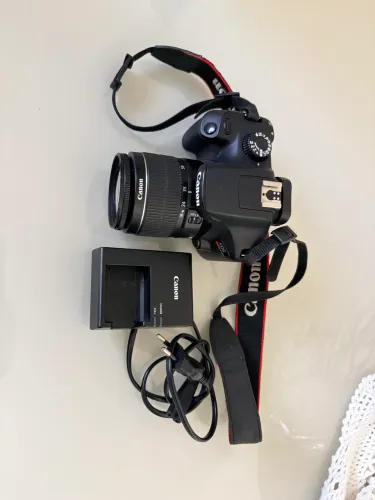 Canon T100 + Lente 18-55mm