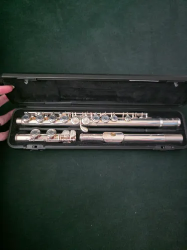 Flauta transversal Yamaha 221