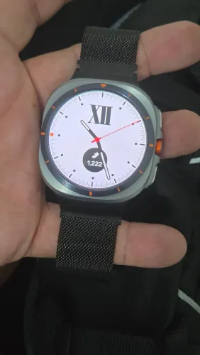 Samsung Galaxy Watch Ultra 2025 - LTE (funciona eSIM)
