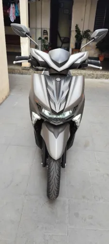 Yamaha Neo 125 18/19 com 17.000 kilometros rodados