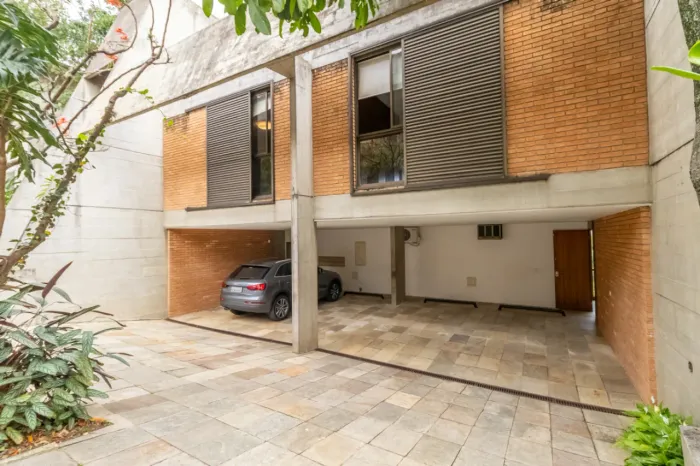 Casa para venda em Pacaembu com 4 quartos, sendo 4 suítes, 895m²