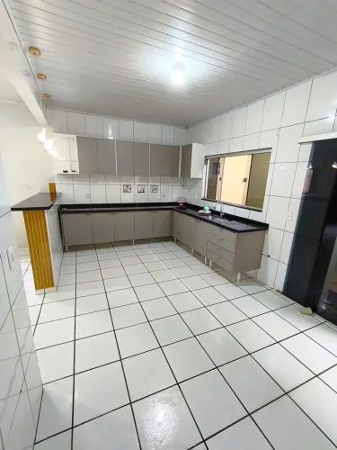 Imóvel para aluguel possui 100 metros quadrados com 3 quartos em Parque Atalaia - Cuiabá -