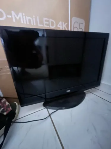 TV AOC LED 26? LE26W154 - Excelente Estado
