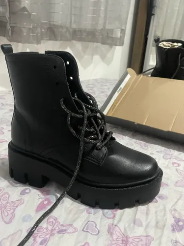 Bota preta
