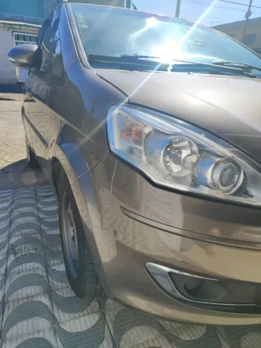 Fiat Idea Attractive 1.4 Fire Flex 8V 5P 2015
