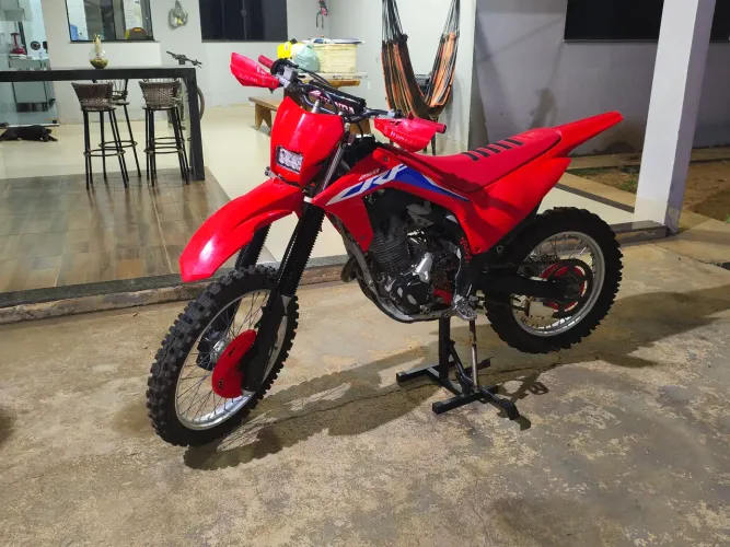 Vendo Crf 250f 23/23