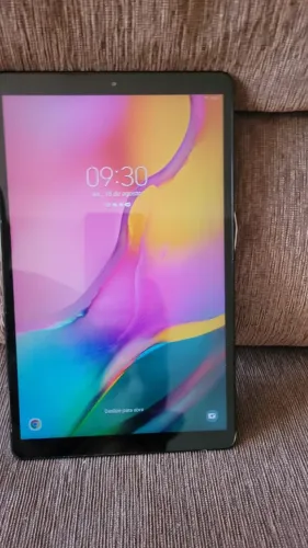 Tablet Samsung SM T 510 usado