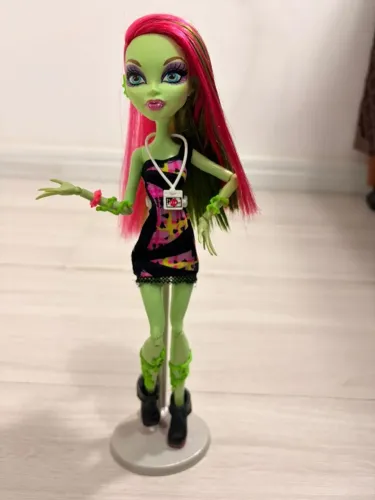 Boneca Monster High G1 Venus McFlytrap Music Festival | Original Mattel | Usada