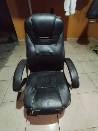 Cadeira de Escritório Presidente - Com Massagem e Aquecimento / Confortável