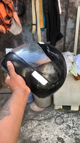 Capacete usado