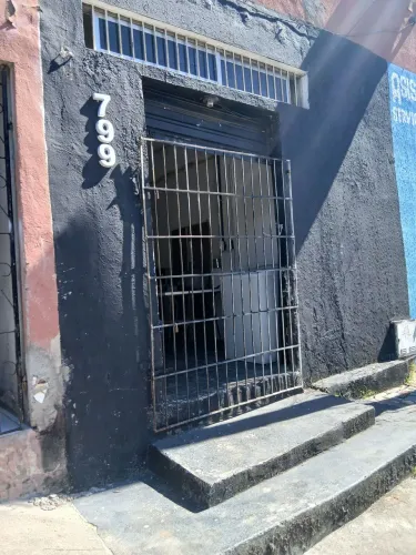 Aluga-se ponto comercial rua alagoas, 799 entre av jose bastos e Belo horizonte no democri