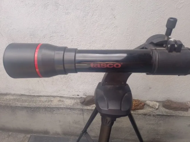 Telescópio astronômico TASCO 